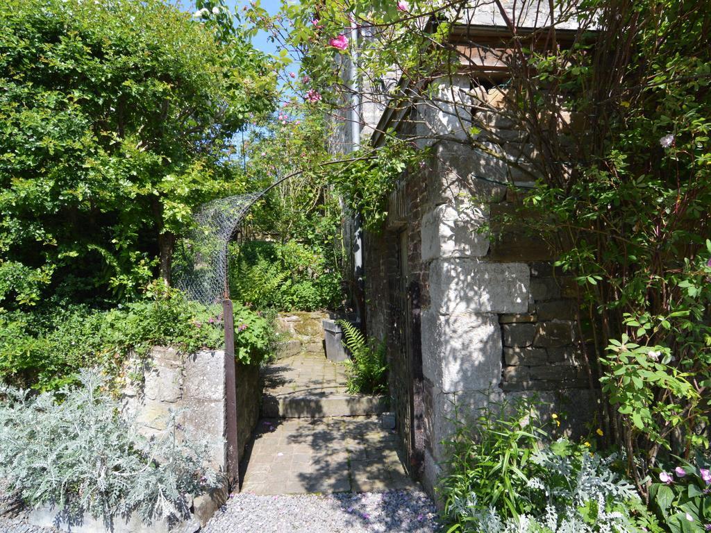 Enchanting Cottage With Terrace Garden Hamoir Dış mekan fotoğraf